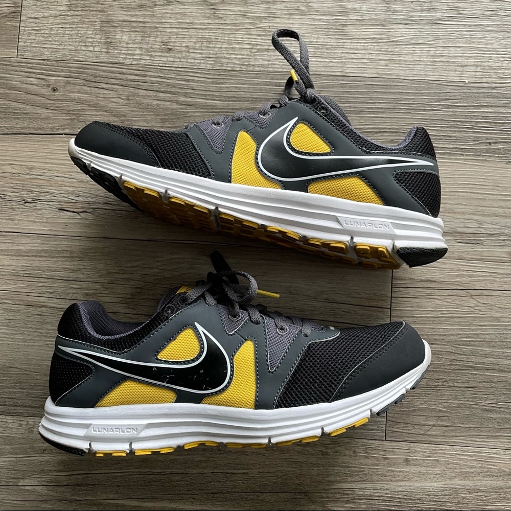 Nike Lunarlon Livestrong Running Shoes